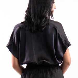 känsla Silk Wrap Top, in Black