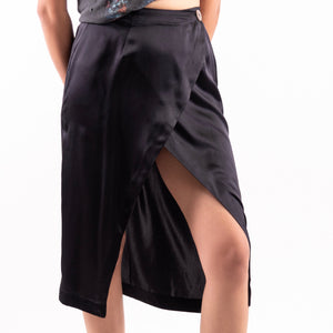 känsla Silk Slit  Skirt, in Black